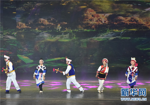 Ethnic costumes staged in Lijiang