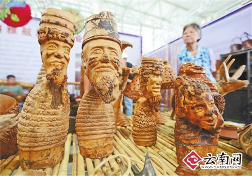 Lijiang crafts highlighted at Yunnan expo