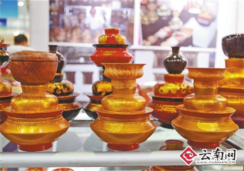 Lijiang crafts highlighted at Yunnan expo