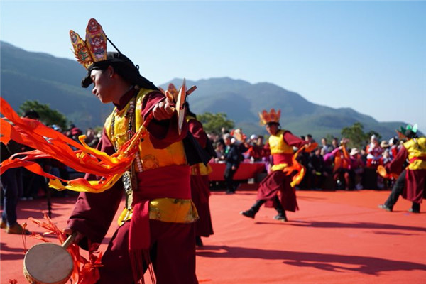 Square dancers jostle in national competition in Lijiang