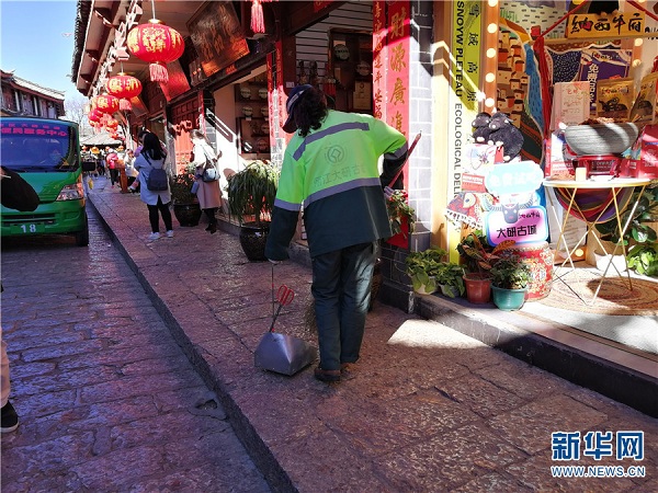 Tourists flock to Lijiang's Old Town during Spring Festival