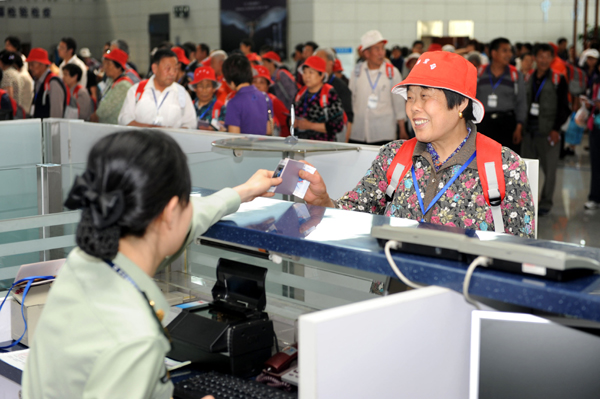 New flight from Chinese mainland to Taiwan opens