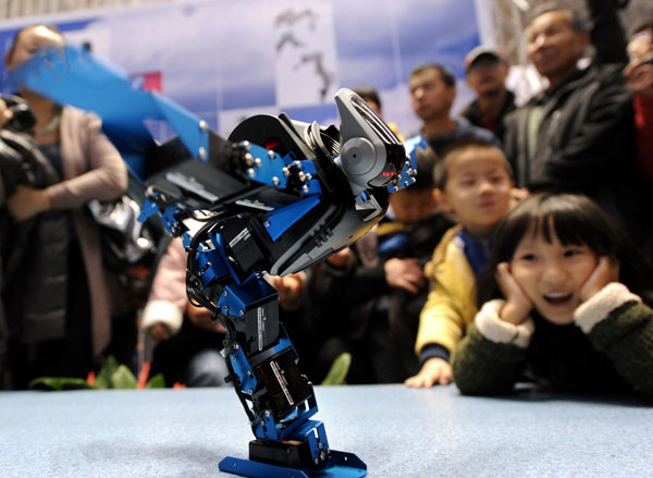 Robot show held in E China