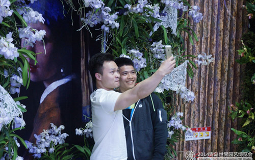 Olympic champions visit 2014 Qingdao International Horticultural Exposition