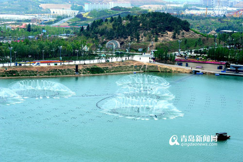 Musical fountain entertains Qingdao expo visitors