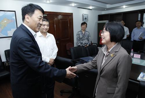 Thailand's consul general visits Qingdao Bureau of Commerce