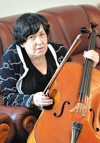 Russian cellist gives concert in Qingdao