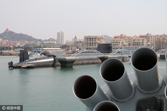 Nuclear submarine opens its doors to public in Qingdao