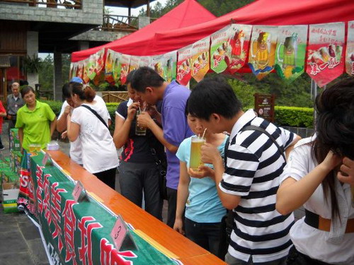 Beer competition successfully held in the Underground River scenic area