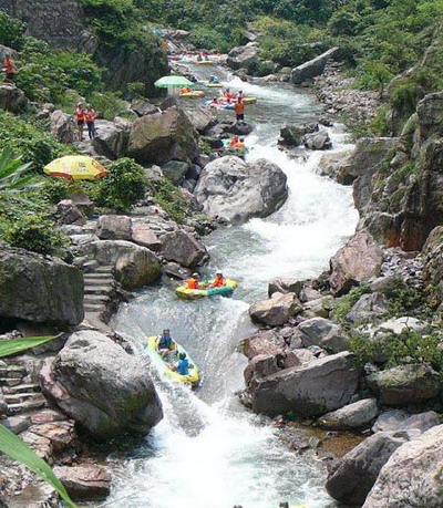 Rafting in Qingyuan