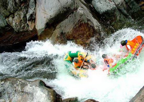 Rafting in Qingyuan