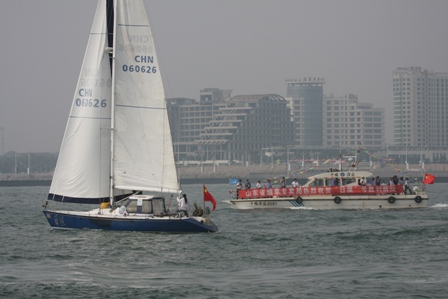 First Chinese man circum-navigates globe in an unpowered sailboat