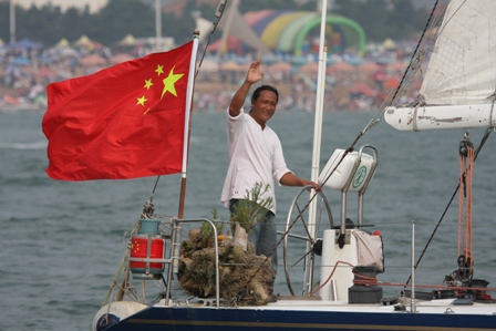 First Chinese man circum-navigates globe in an unpowered sailboat