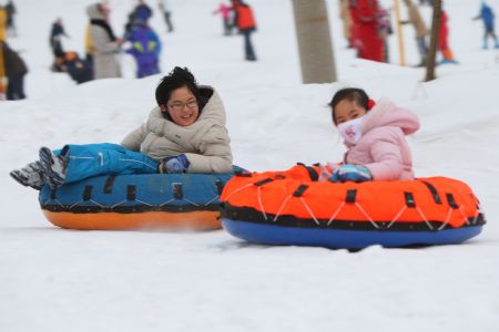 Sports on snow become favourite holiday choice for Chinese