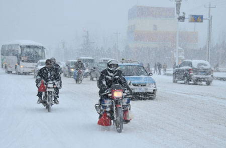 Snowstorm raids Shandong province