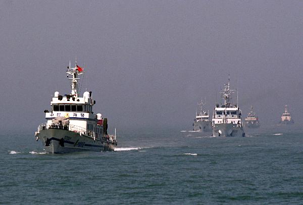 Local police crack down on illegal fishing activities in E China