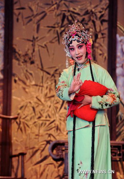 Traditional Chinese opera staged at World Expo