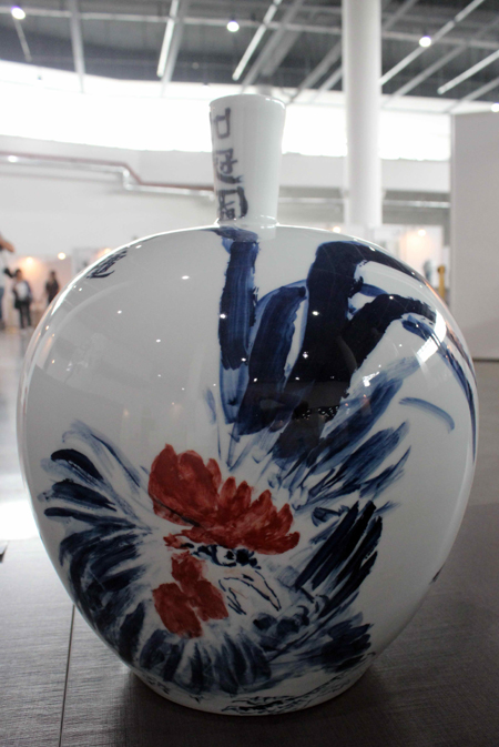 Fine ceramics on display in Jinan