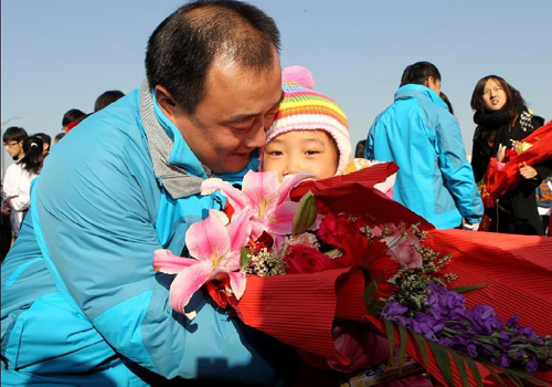 China's research vessel Ocean One returns to Qingdao