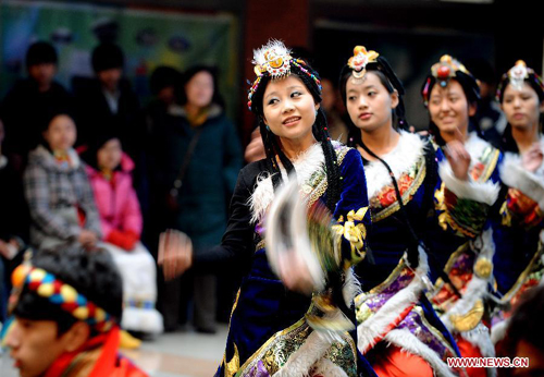 Tibetan New Year celebrated at Ji'nan Tibet Middle School