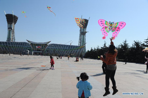 Flying kites - Chinese tradition to mark lunar March 3