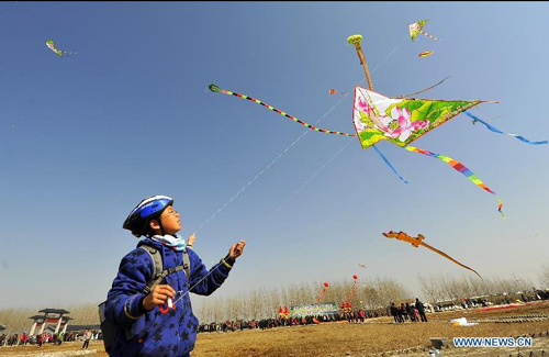 Flying kites - Chinese tradition to mark lunar March 3