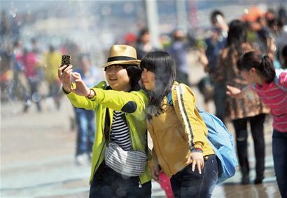 Qingdao hosts over 1m tourists