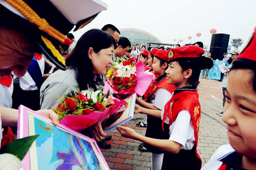 China's research vessel Xuelong leaves Qingdao for 5th Arctic expedition