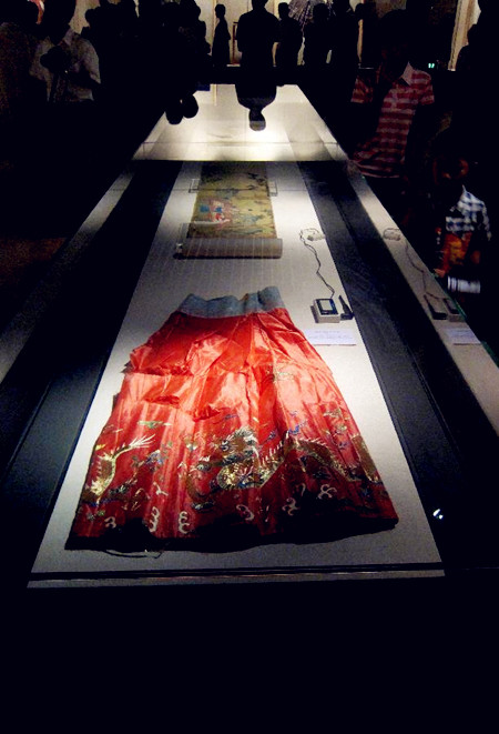 Precious clothes displayed in Kong family mansion in Jinan