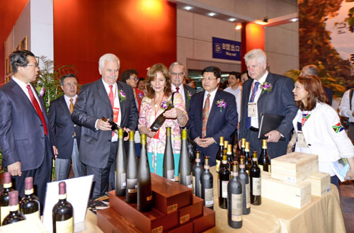 Taste delicious wine in Yantai