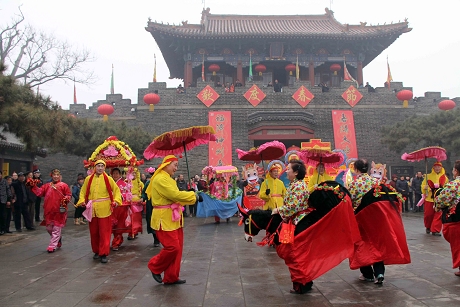 Taishan scenic area receives record number of tourists during the Spring Festival