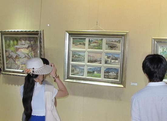 Oil painting exhibit kicks off in Qingdao