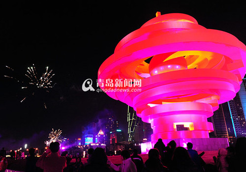 Firework display in Qingdao to celebrate Lantern Festival