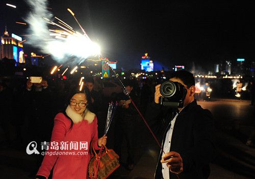 Firework display in Qingdao to celebrate Lantern Festival