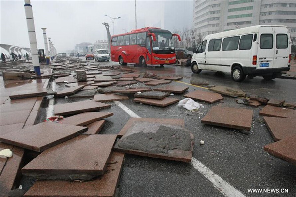 Strong winds and billow hit Yantai, E China's Shandong