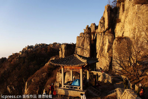 Mount Tai sees rise in tourism business