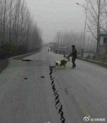 Gypsum mine collapses in east China, many feared buried