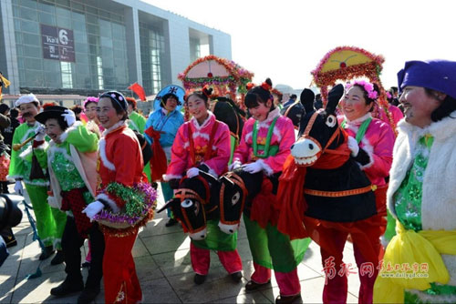 Cultural festival takes pride and promotes local customs