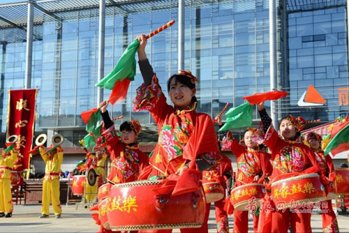 Cultural festival takes pride and promotes local customs