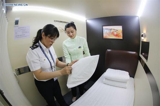 China's first capsule hotel opened in Qingdao