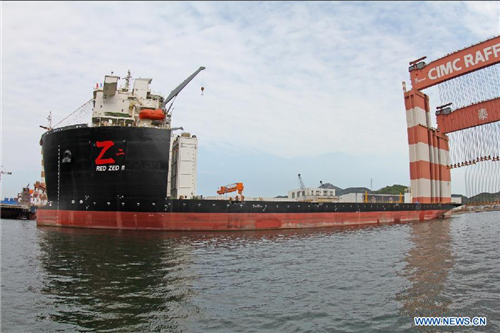 Two 50,000-dwt semi-submersible heavy lift vessels delivered Yantai