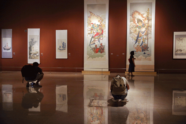 Eminent Buddhist figure painter exhibits in Beijing