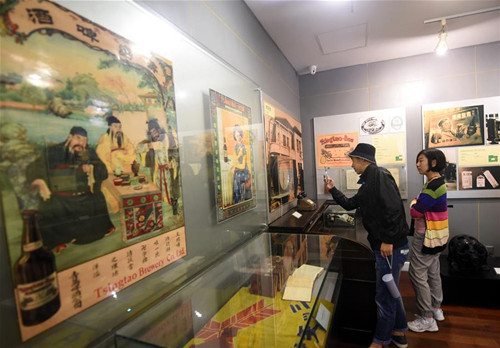 Tourists visit beer museum in Qingdao