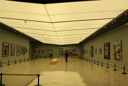 Oil painting exhibition of coastal views opens in Shandong