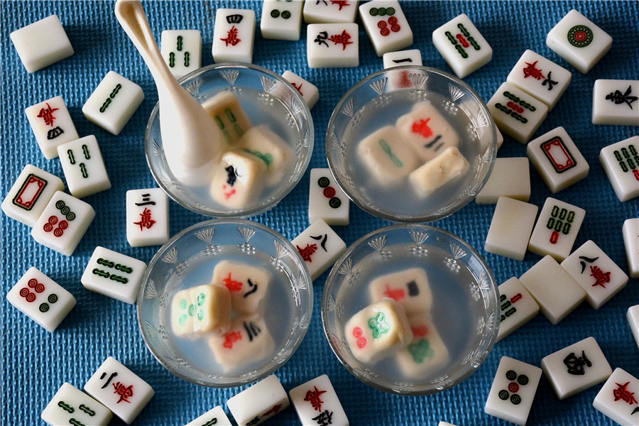 <EM>Tangyuan</EM> and mahjong: Wrapping fun in food