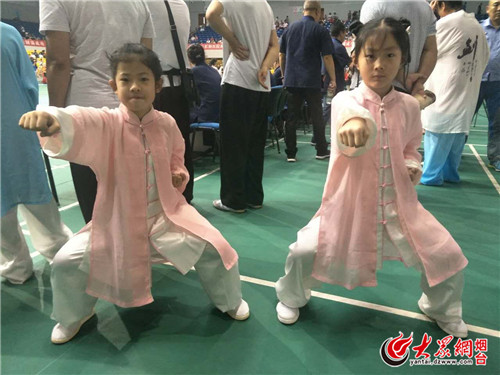 Wushu lovers shows off prowess in Yantai