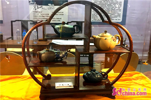 Folk arts and crafts expo held in Yantai