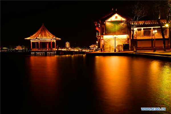Night view of Daming Lake in Jinan, E China's Shandong