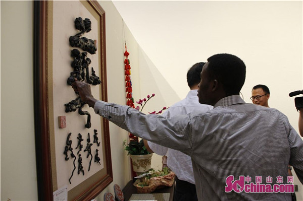 Expats experience handicraft traditions in Shandong