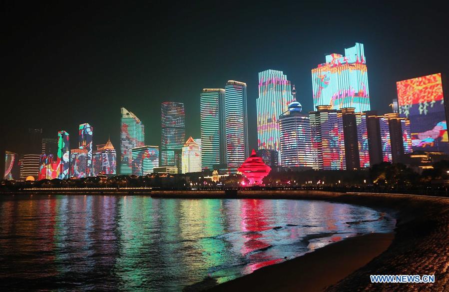 Lights and fireworks show lights up sky of Qingdao